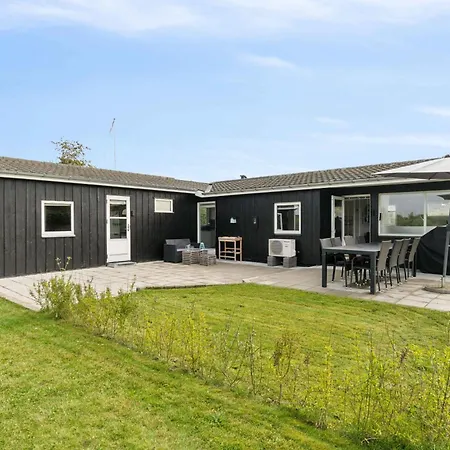 Lovely Summer House In Oster Hurup * Hadsund